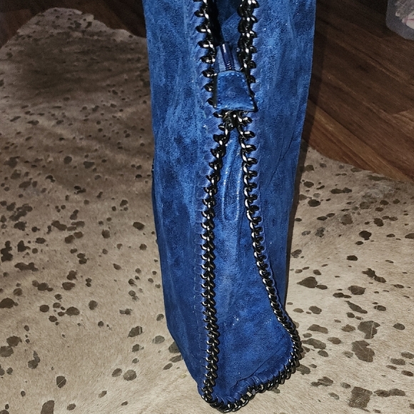 Vibrant Blue Shoulder Bag with Braided Handles - Picture 7 of 9